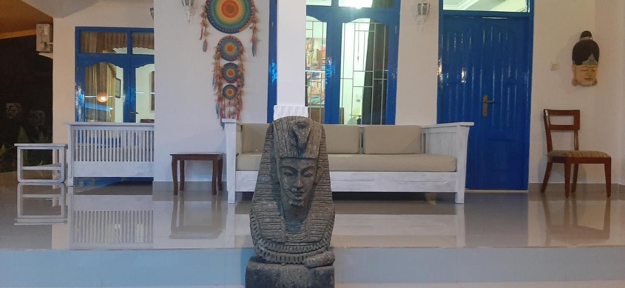 Cantik Villa Ловіна Екстер'єр фото