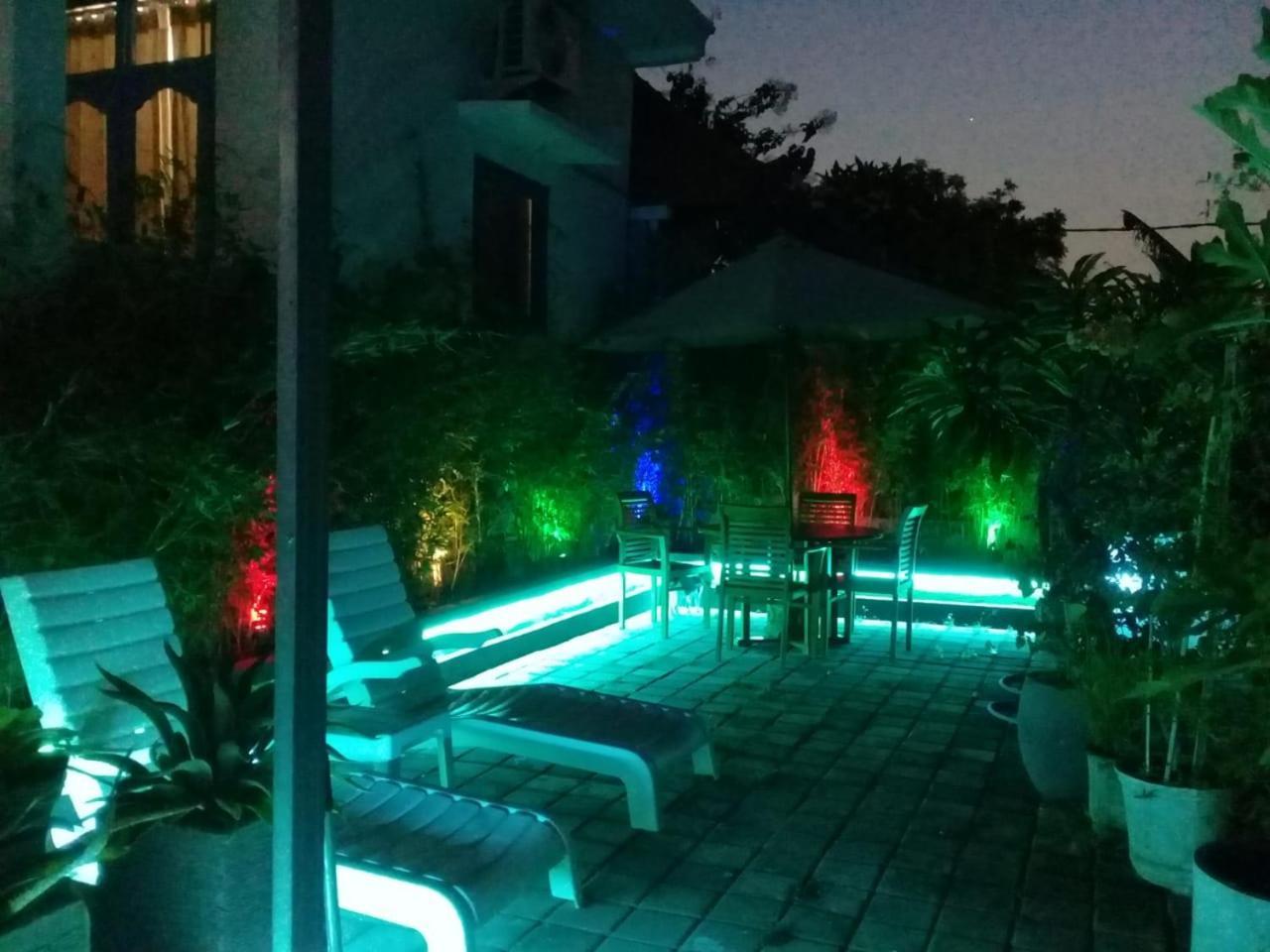 Cantik Villa Ловіна Екстер'єр фото