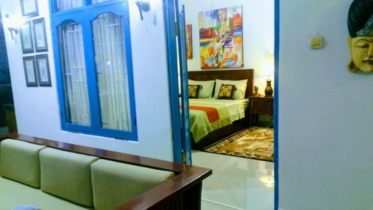 Cantik Villa Ловіна Екстер'єр фото