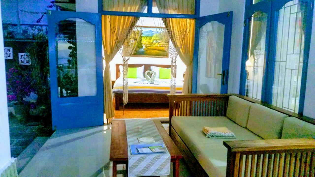 Cantik Villa Ловіна Екстер'єр фото